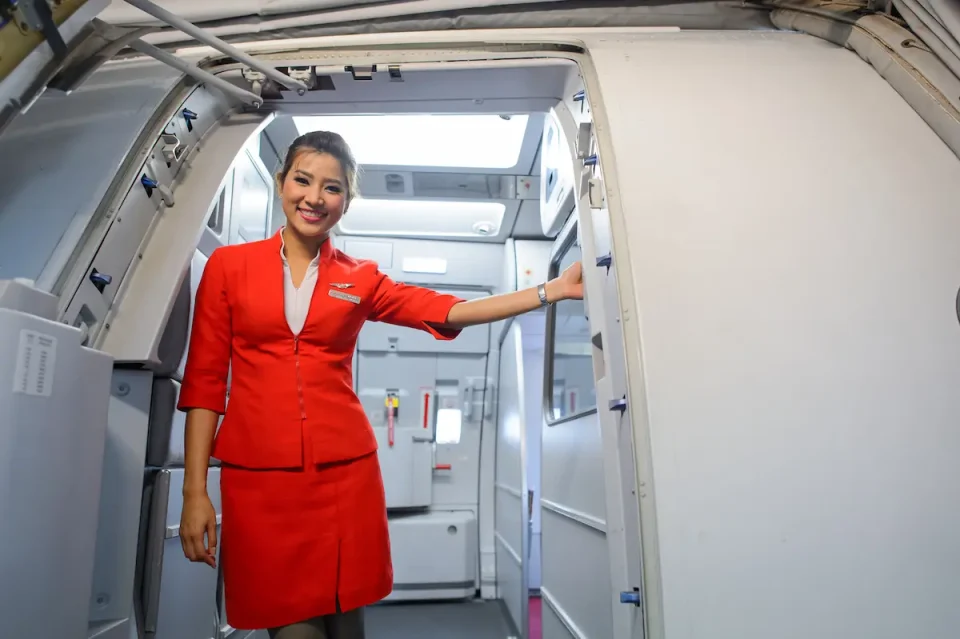 エアアジアの機内持ち込み手荷物に関する規定。持ち込みできる手荷物のサイズ・個数・重量などを説明